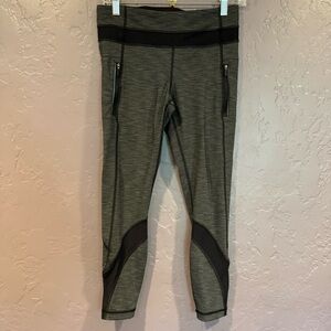 Lululemon Athletica Gray and Black Leggings - 6